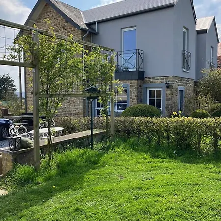 Maison Et Son Jardin Situes Dans Le Condroz Villa Marchin