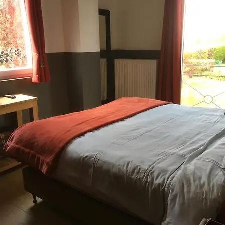 Villa Maison Et Son Jardin Situes Dans Le Condroz Marchin