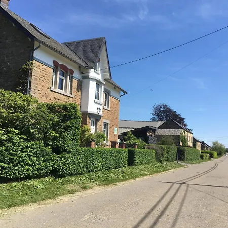 Maison Et Son Jardin Situes Dans Le Condroz Marchin