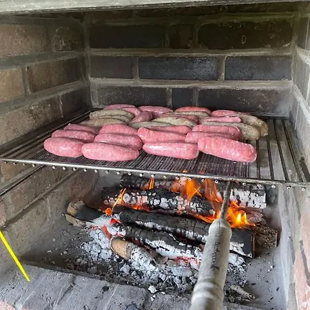Vila Maison Et Son Jardin Situes Dans Le Condroz *