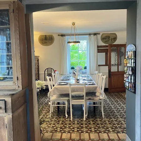 Maison Et Son Jardin Situes Dans Le Condroz Villa *