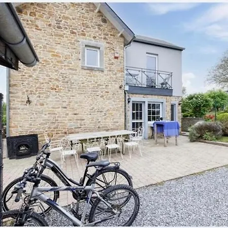 Villa Maison Et Son Jardin Situés Dans Le Condroz