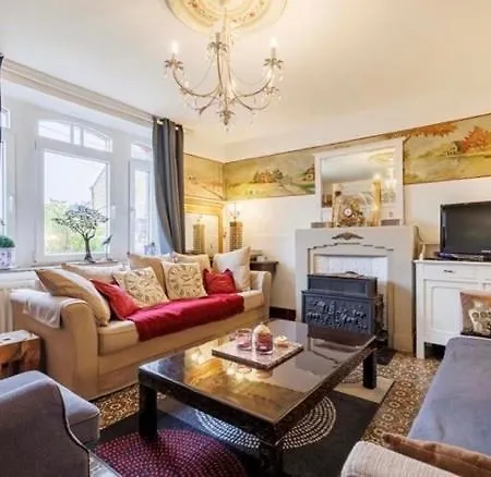 Villa Maison Et Son Jardin Situés Dans Le Condroz Marchin