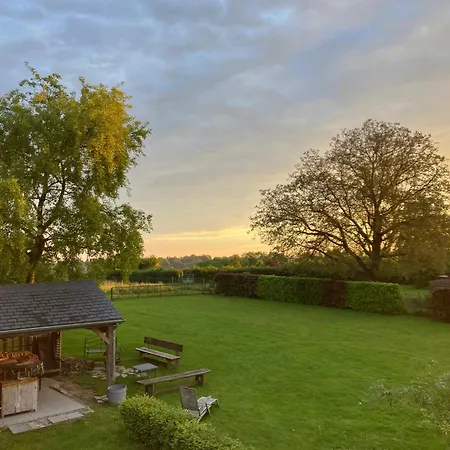 Villa Maison Et Son Jardin Situés Dans Le Condroz Marchin